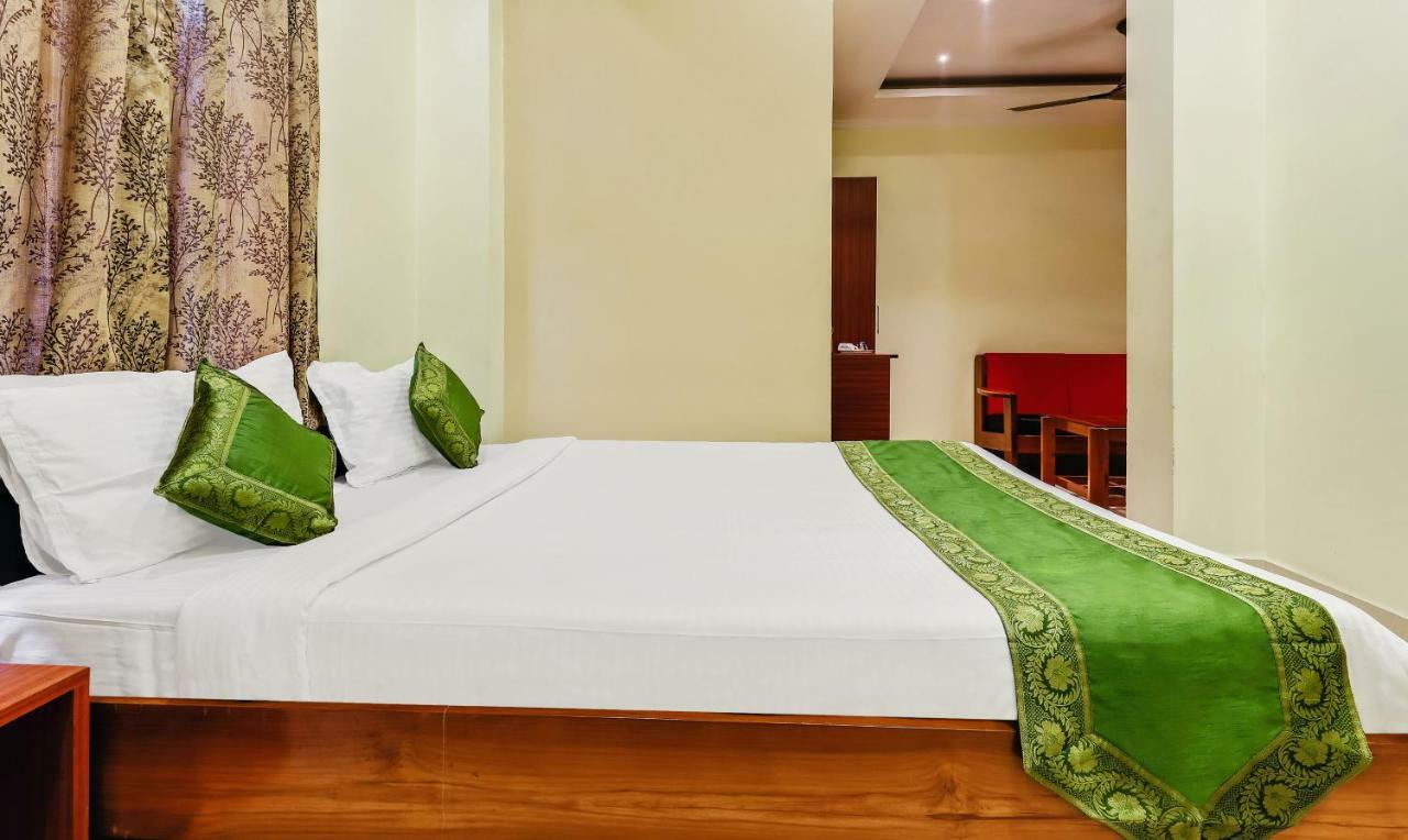 Treebo Trend Prabash Atithi Griha Hotel Гувахати Екстериор снимка